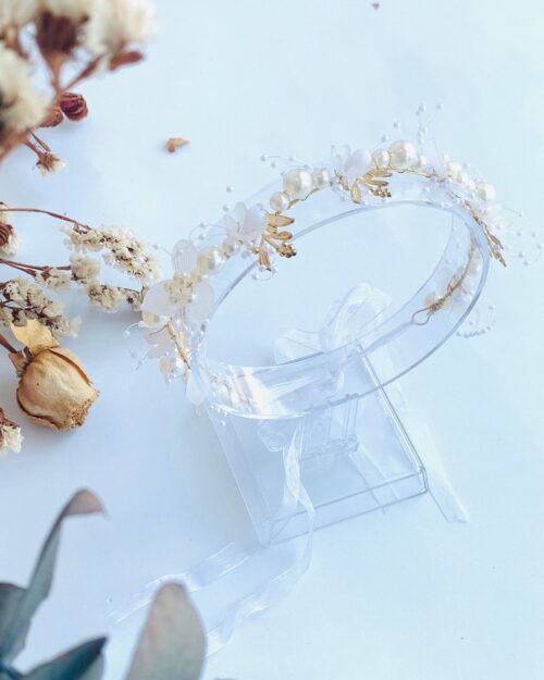 Diadema Elegante de Flores