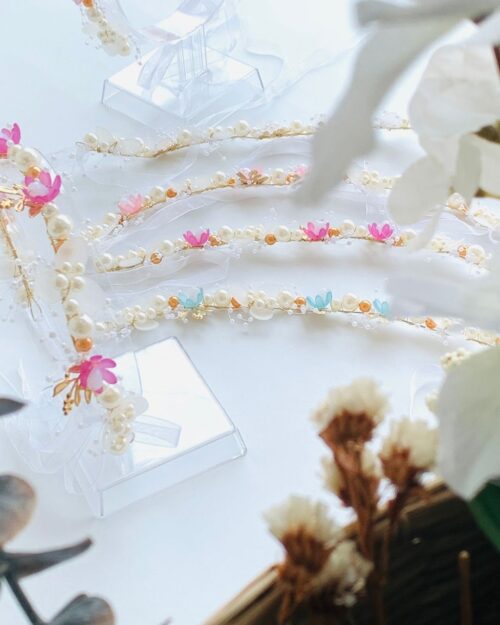 Diadema Elegante de Flores - Image 4